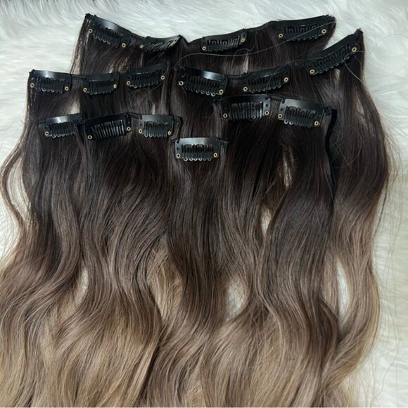 24 In Ombre Hair Style Clip in Hair Extensions Brown to Light Blonde wat - Picture 5 of 10